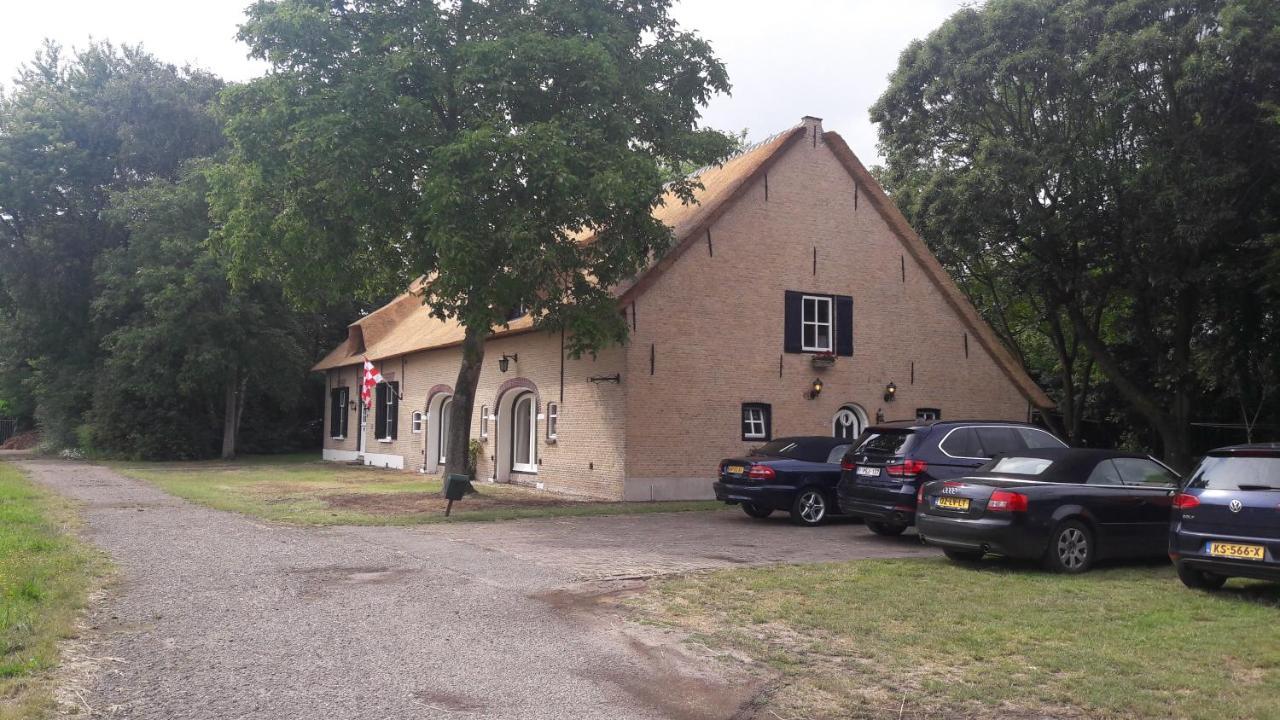 Farmer'S Suite Prinsenbeek Exterior foto